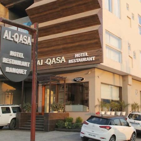 Al-Qasa Hotel Zirakpur Eksteriør bilde