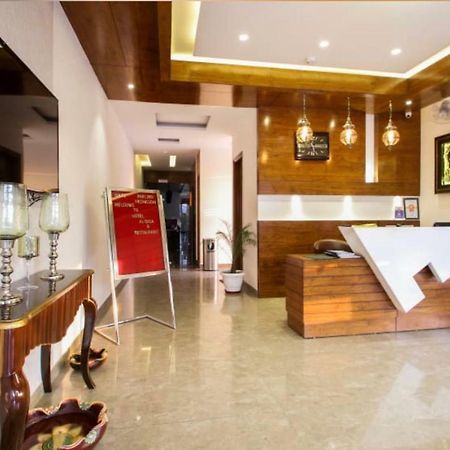 Al-Qasa Hotel Zirakpur Eksteriør bilde